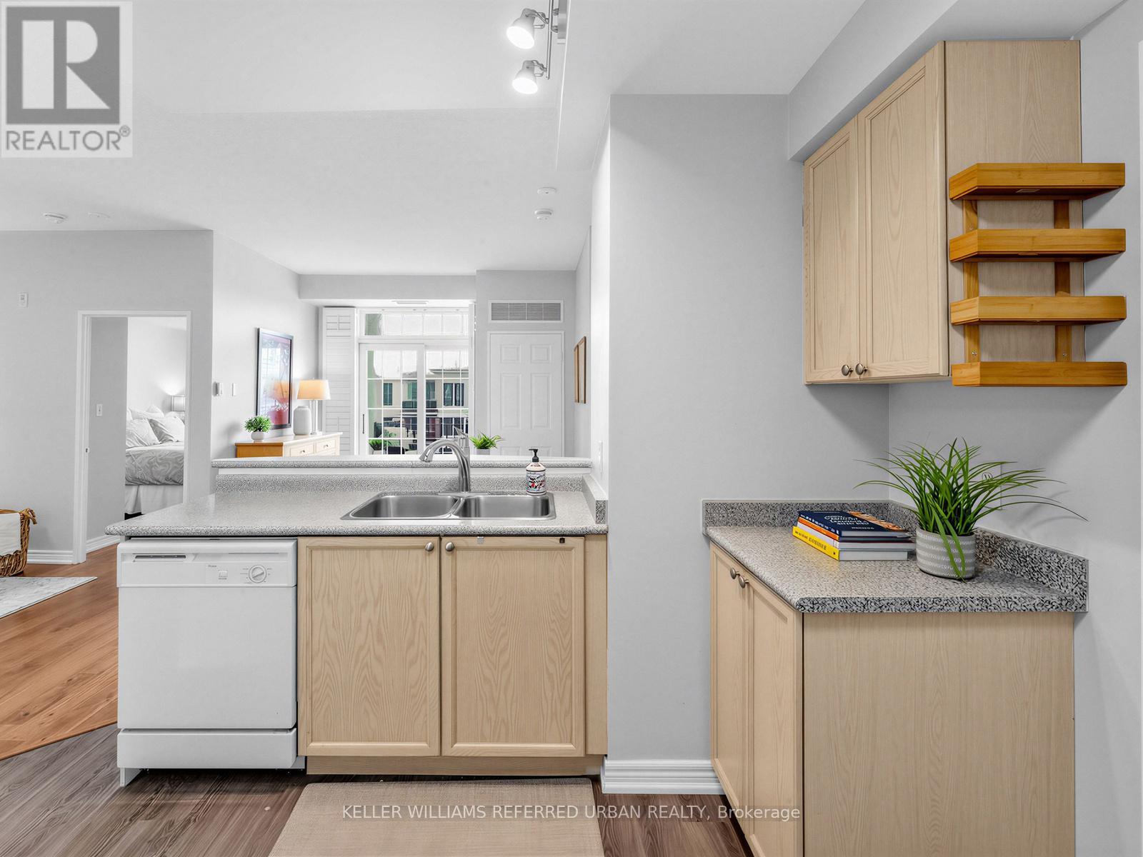 406 - 2301 Parkhaven Boulevard, Oakville, Ontario  L6H 6V6 - Photo 7 - W13699842