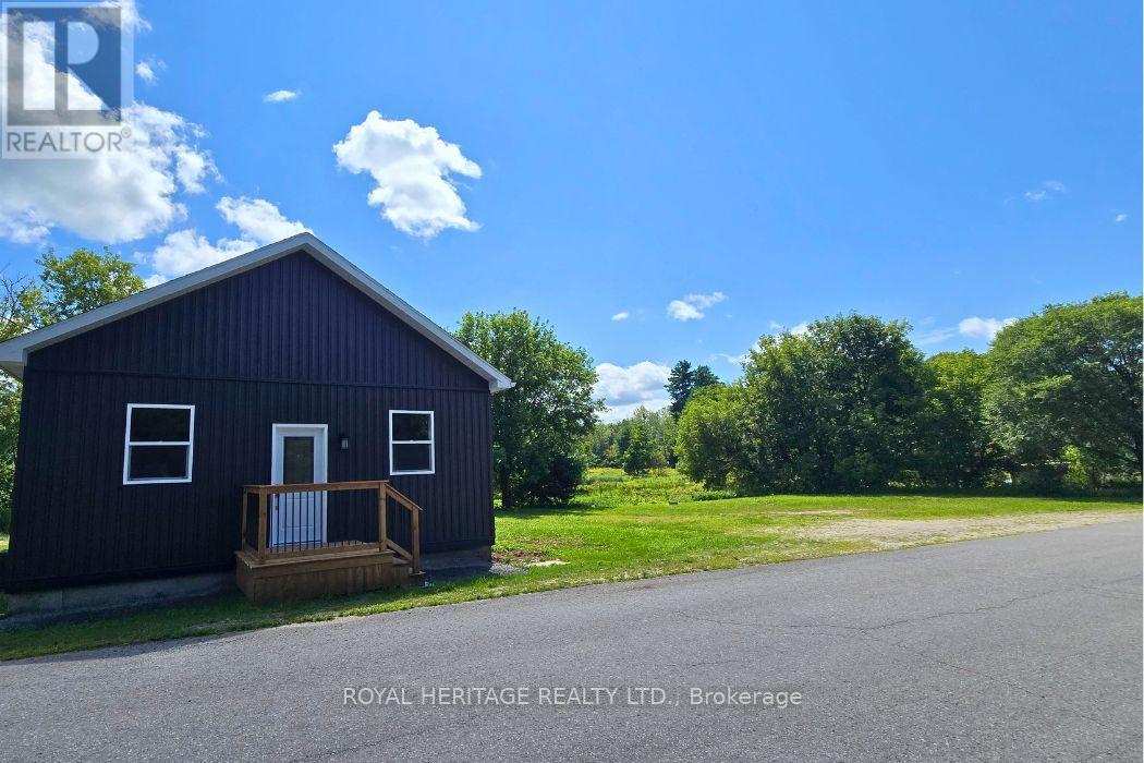 1009 Elm Tree Road, Central Frontenac, Ontario  K0H 1B0 - Photo 2 - X13699742