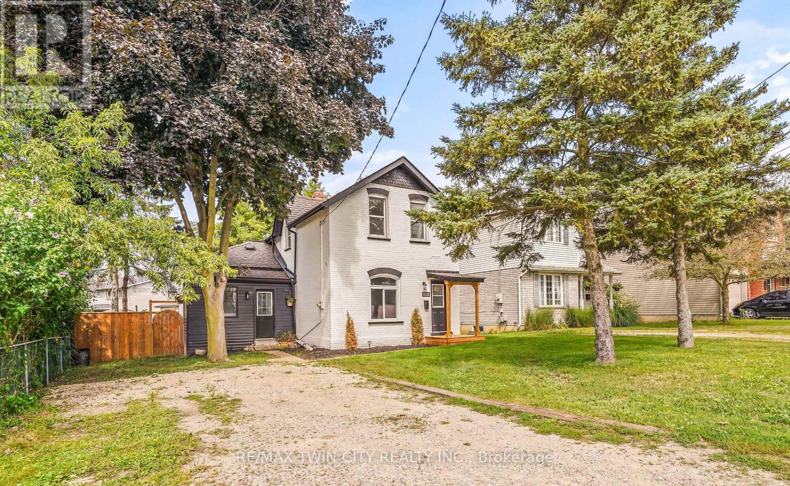150 STANLEY STREET, Brantford, Ontario