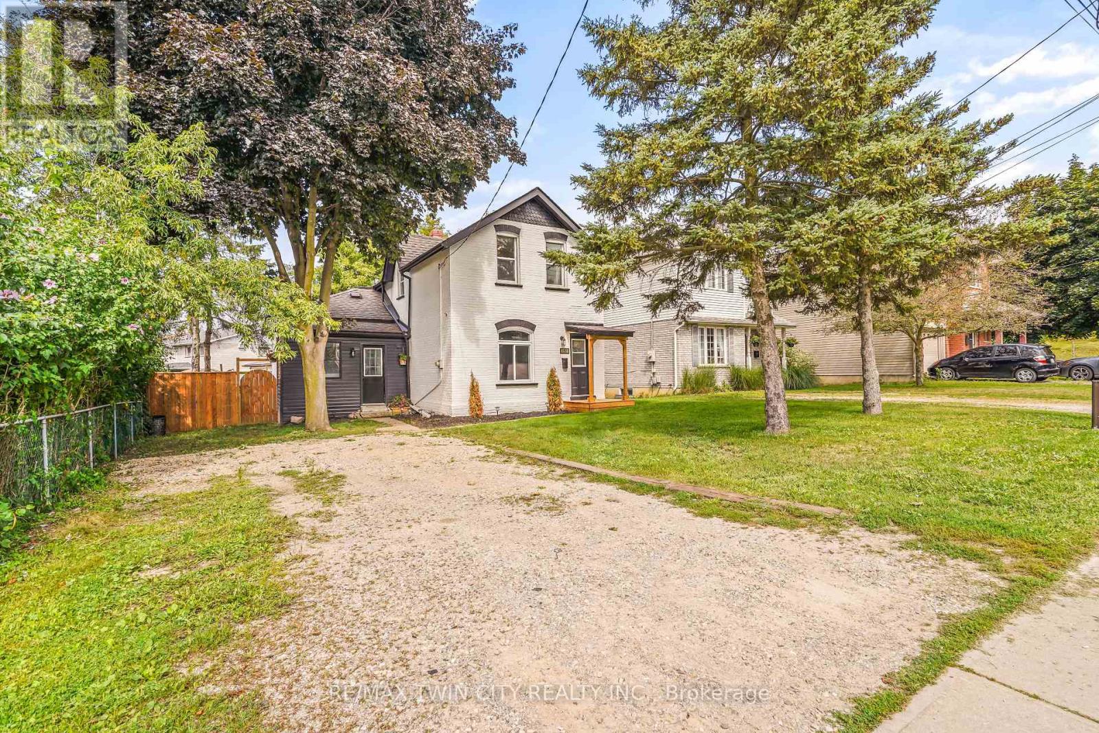 150 Stanley Street, Brantford, Ontario  N3S 6N3 - Photo 2 - X13699810