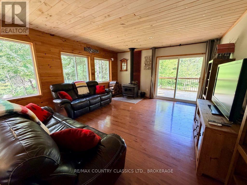 1068c Jacques Bay Road, Addington Highlands, Ontario  K0H 1K0 - Photo 6 - X13695054