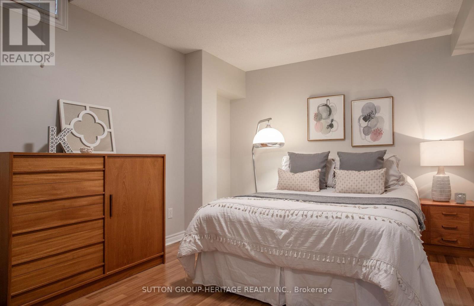 1870 Falconwood Way, Pickering, Ontario  L1V 7C3 - Photo 34 - E13699452