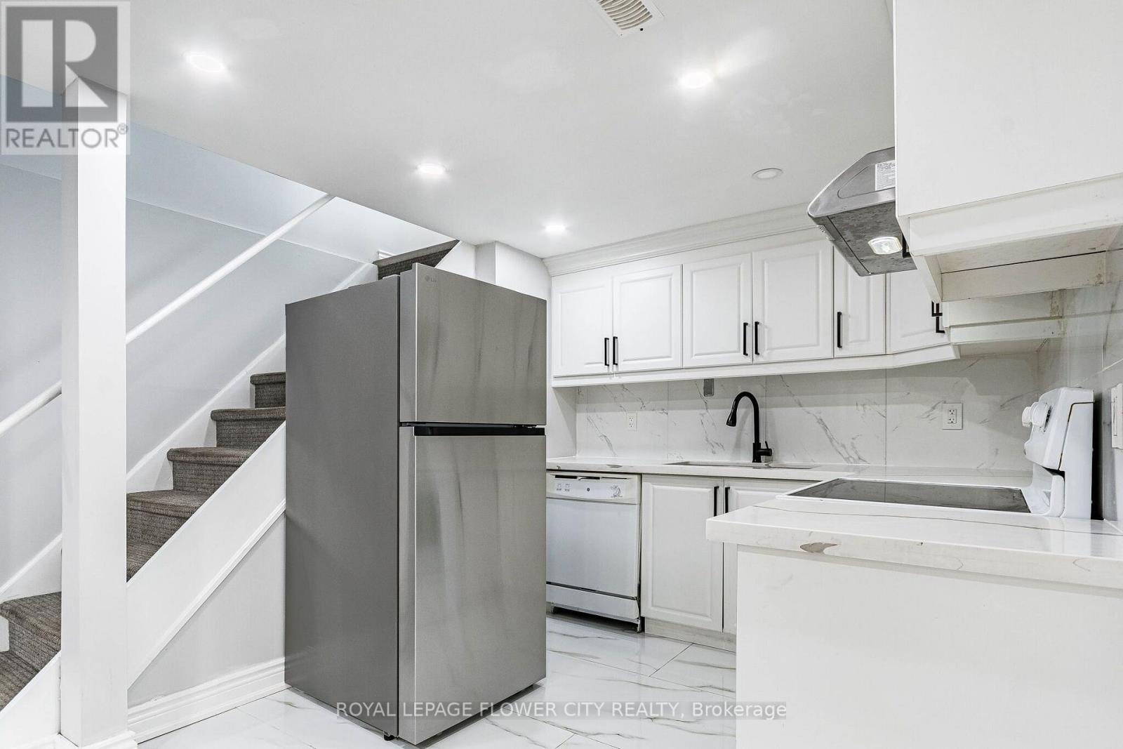 135 Keefer Road, Thorold, Ontario  L2V 4N1 - Photo 32 - X13698904