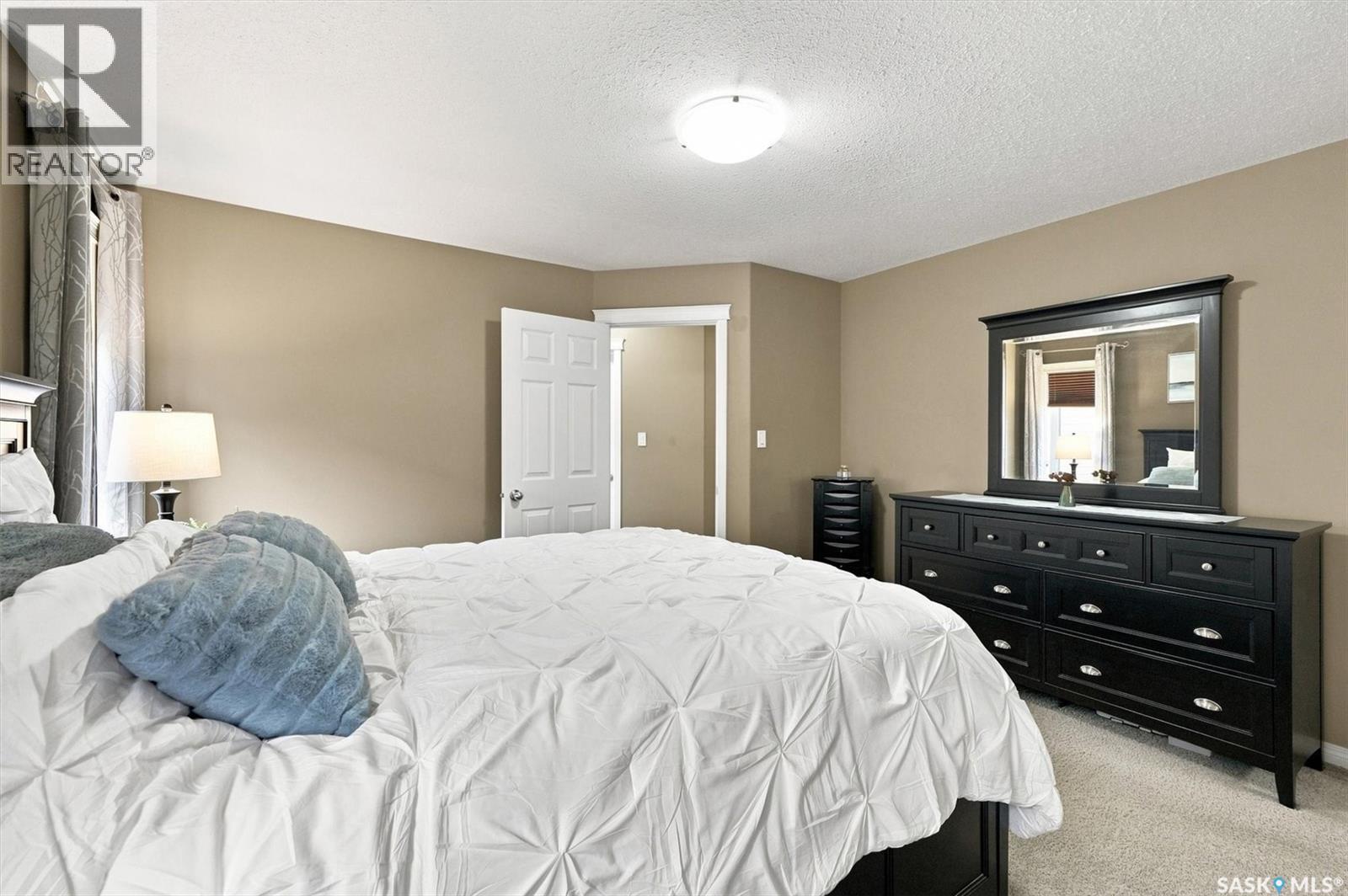 211 Crenshaw Way, Warman, Saskatchewan  S0K 4S1 - Photo 17 - SK046268