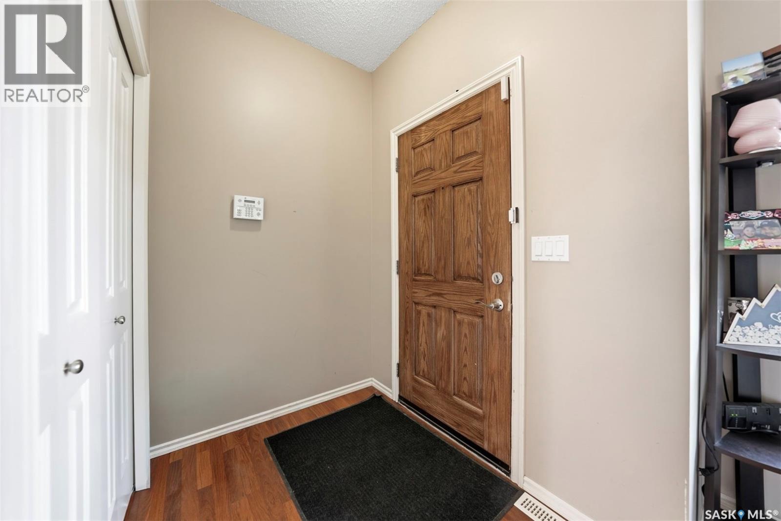150 Lynd Crescent, Saskatoon, Saskatchewan  S7T 0G9 - Photo 3 - SK046232
