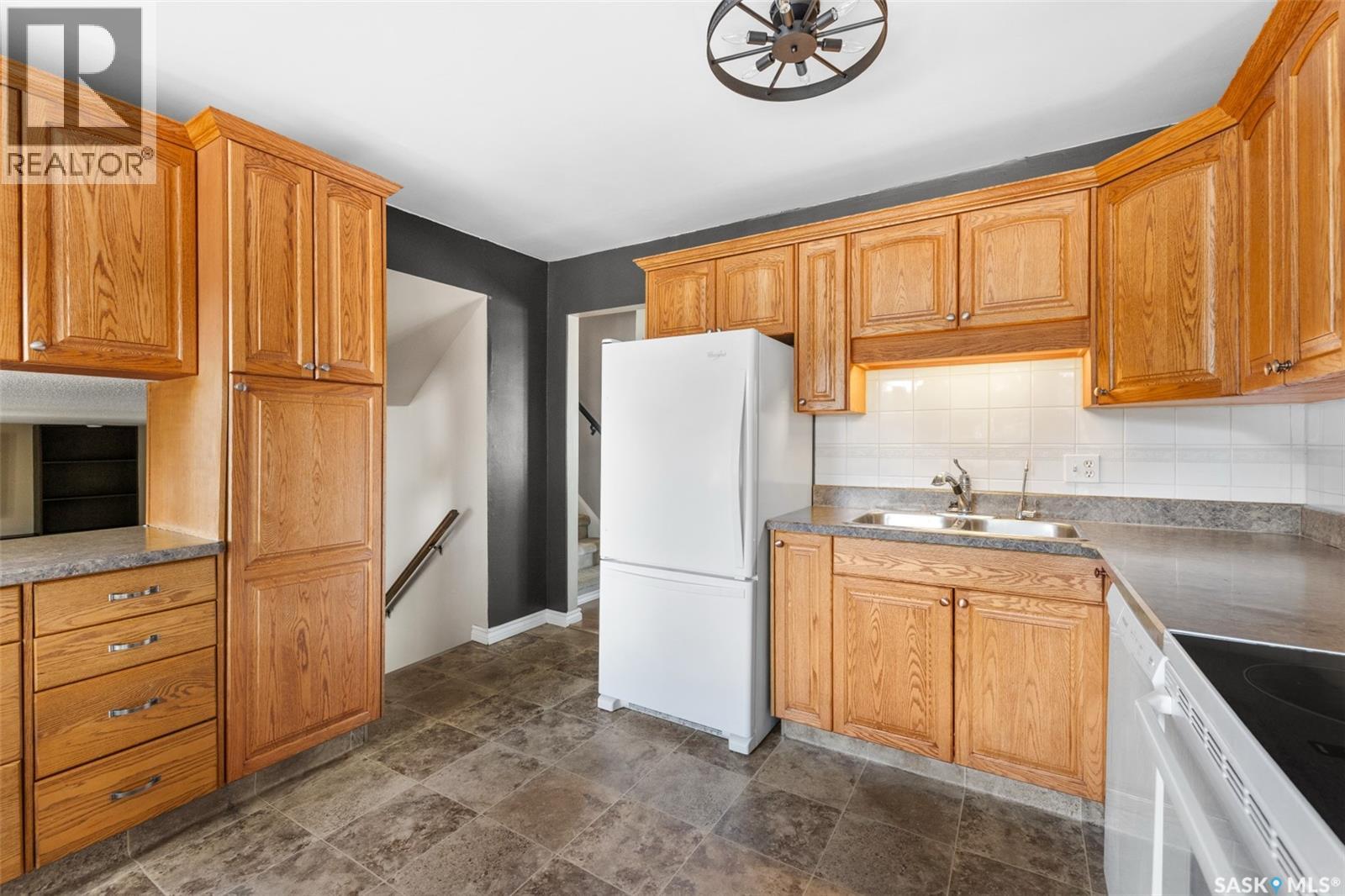 305 Hanley Crescent, Regina, Saskatchewan  S4R 5A9 - Photo 15 - SK046152