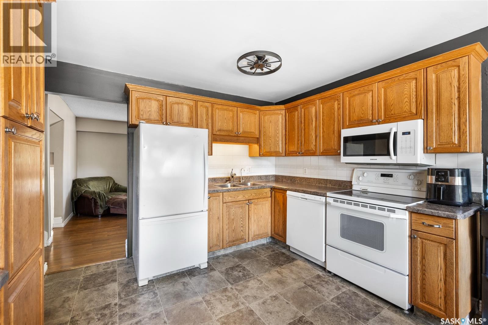 305 Hanley Crescent, Regina, Saskatchewan  S4R 5A9 - Photo 16 - SK046152