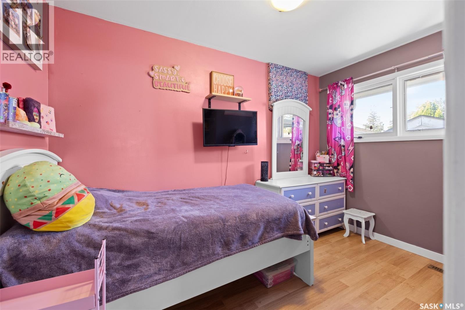 64 Coldwell Road, Regina, Saskatchewan  S4R 4K3 - Photo 17 - SK046145