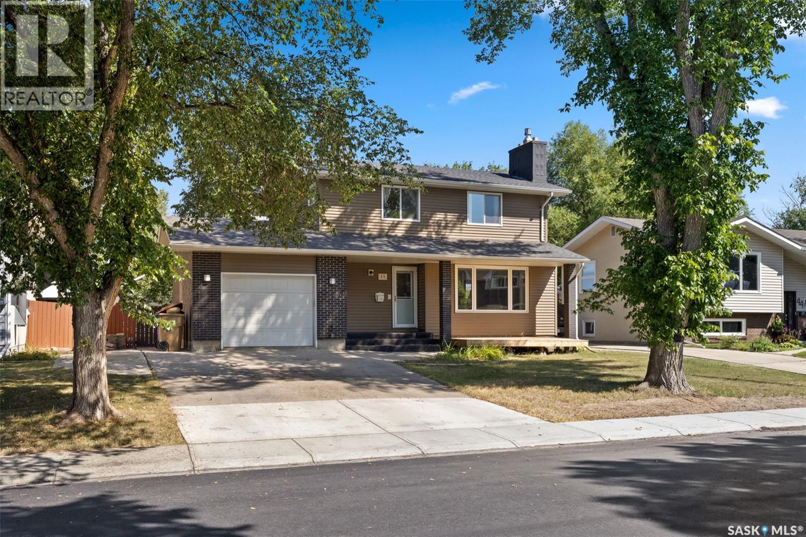 48 French Crescent, Regina, Saskatchewan  S4R 6N4 - Photo 2 - SK046079