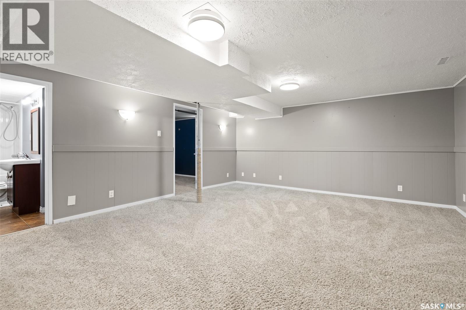 48 French Crescent, Regina, Saskatchewan  S4R 6N4 - Photo 27 - SK046079