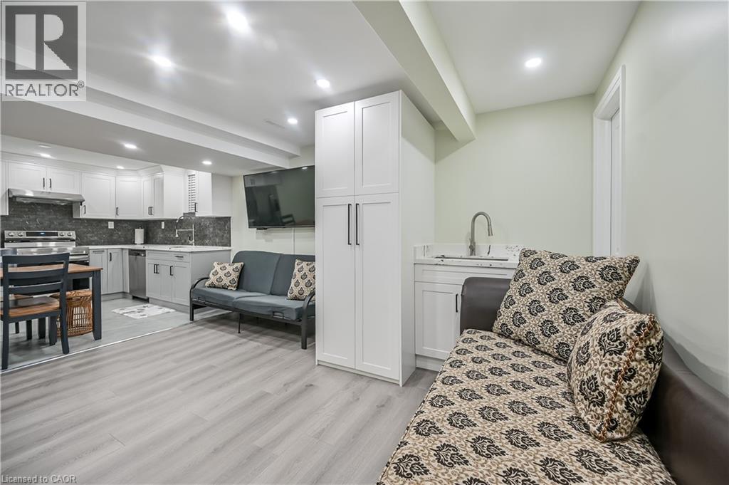 31 Joseph Court Unit# Lower Lvl, Hamilton, Ontario  L9C 7J4 - Photo 12 - 40856641