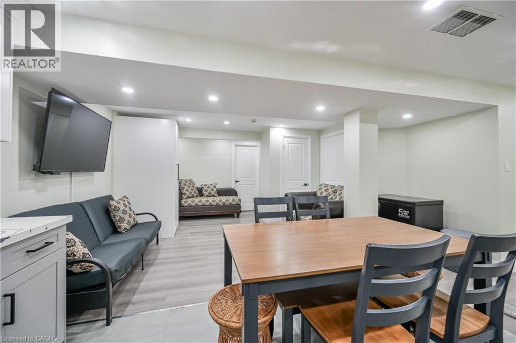 31 Joseph Court Unit# Lower Lvl, Hamilton, Ontario  L9C 7J4 - Photo 14 - 40856641