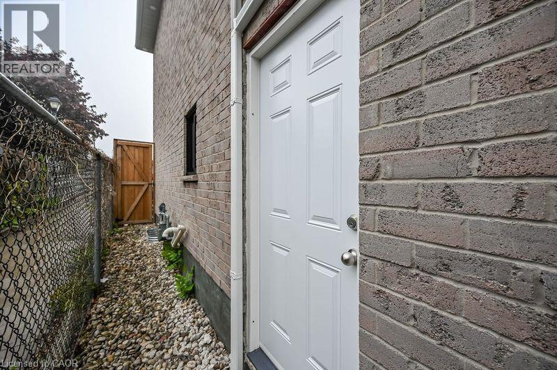 31 Joseph Court Unit# Lower Lvl, Hamilton, Ontario  L9C 7J4 - Photo 18 - 40856641