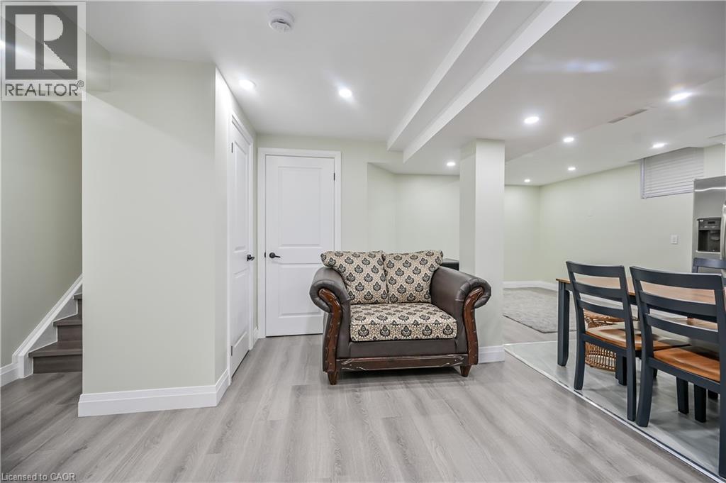 31 Joseph Court Unit# Lower Lvl, Hamilton, Ontario  L9C 7J4 - Photo 9 - 40856641