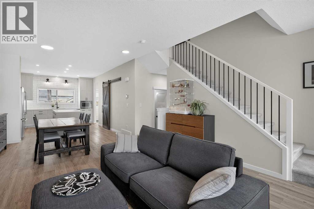 374 Wolf Creek Manor SE, Calgary, Alberta  T2X 4V5 - Photo 5 - A2330964