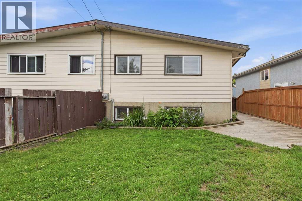 15 Doverville Way SE, Calgary, Alberta  T2B 2N6 - Photo 33 - A2338609