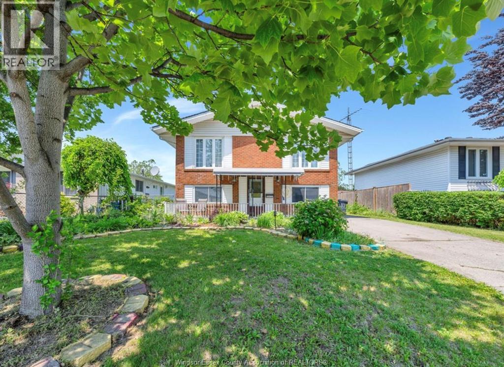 10670 Lambeth Road, Windsor, Ontario  N8R 1C9 - Photo 2 - 26020454