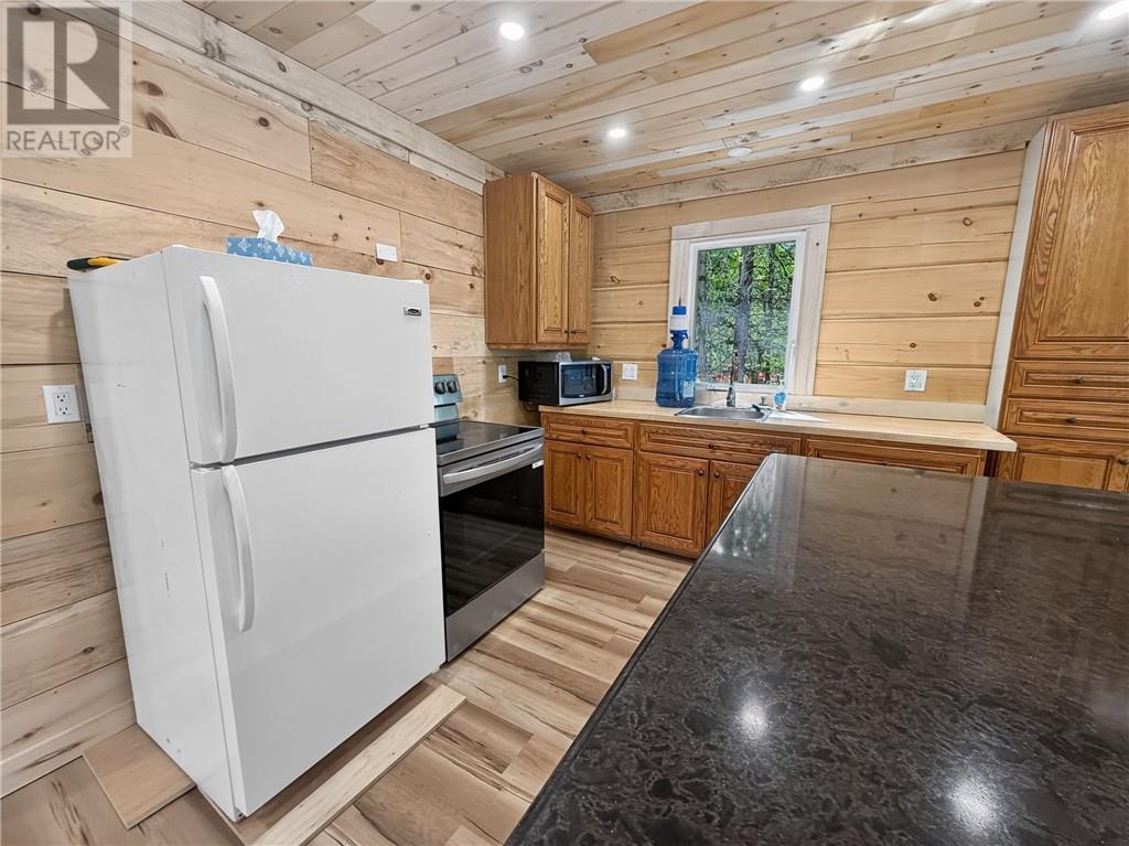 135 Lakeshore Road, Manitoulin Island, Ontario  P0P 1S0 - Photo 17 - 2129926