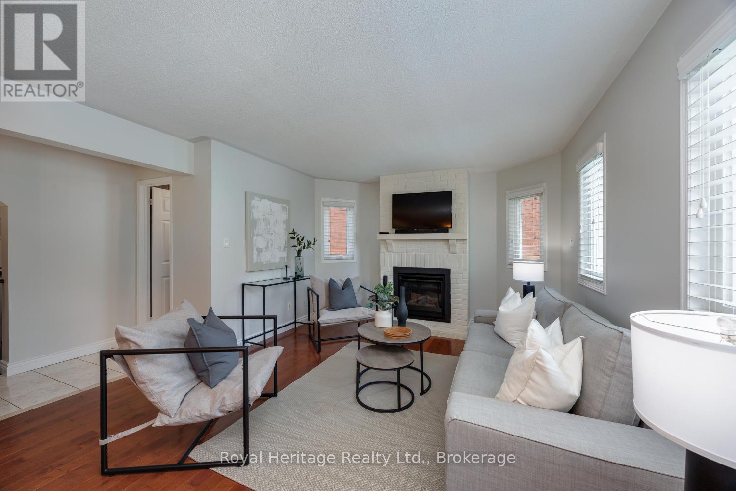 16 Donald Wilson Street, Whitby, Ontario  L1R 2H5 - Photo 19 - E13700070