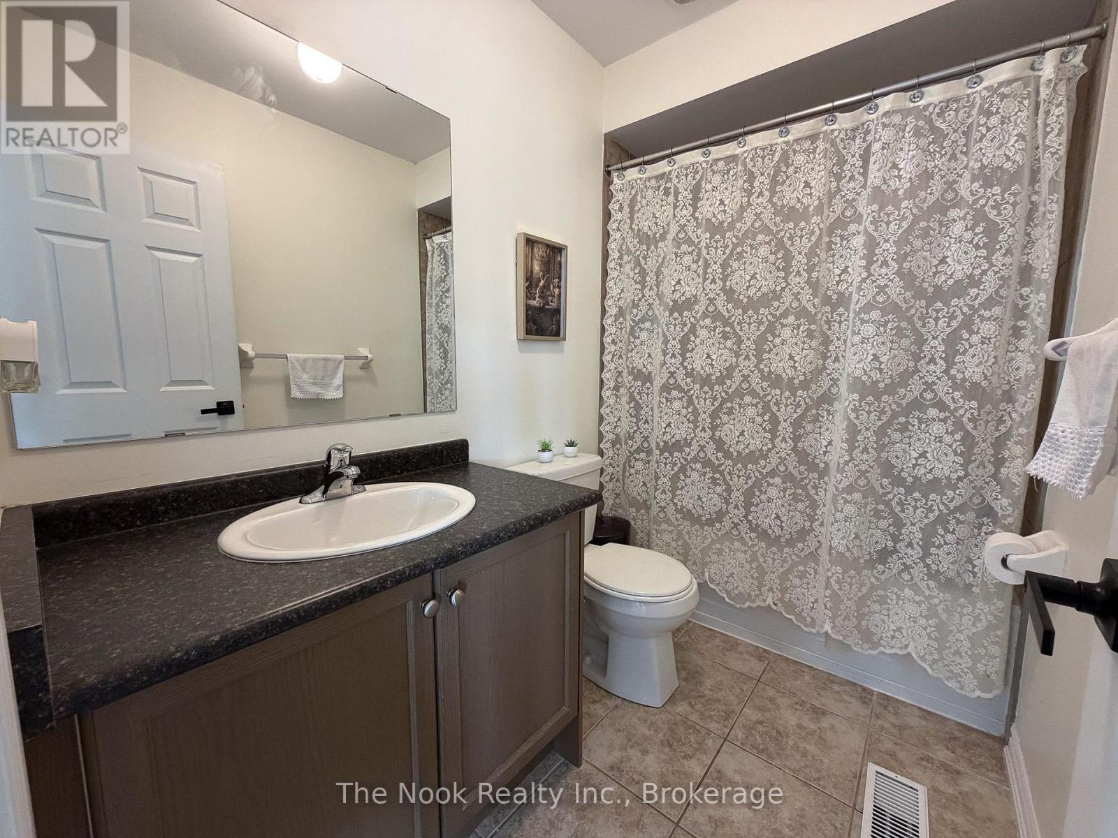 10 Broome Avenue, Clarington, Ontario  L1E 0B1 - Photo 40 - E13700076