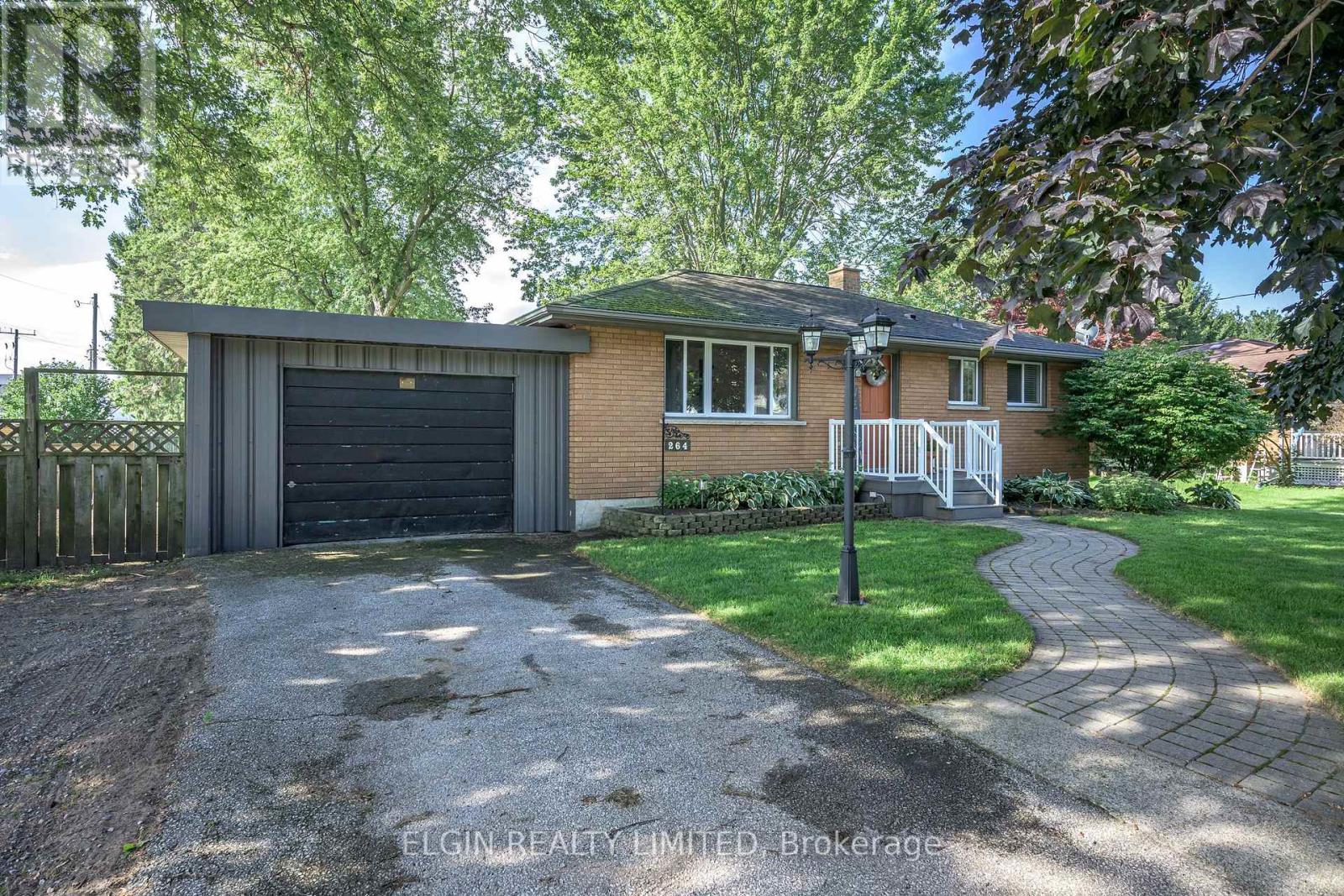 264 Hill Street, Central Elgin, Ontario  N5L 1J8 - Photo 2 - X13699880