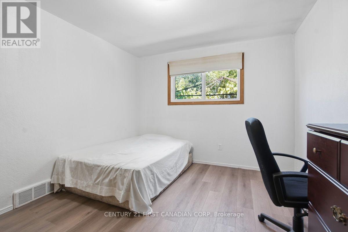 17 Edgemere Crescent, London South, Ontario  N5Z 4M6 - Photo 7 - X13699992