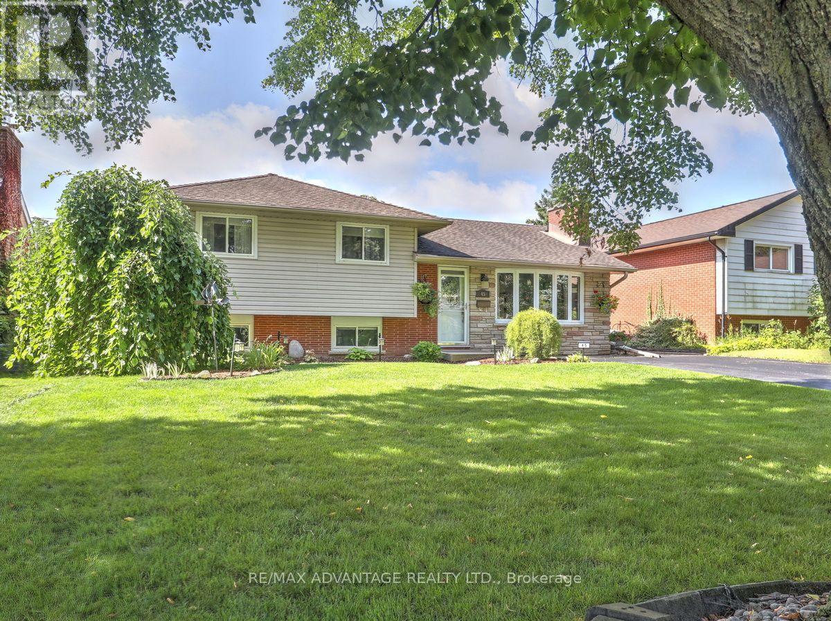 45 Agincourt Gardens, London South, Ontario  N5Z 4E5 - Photo 1 - X13700044