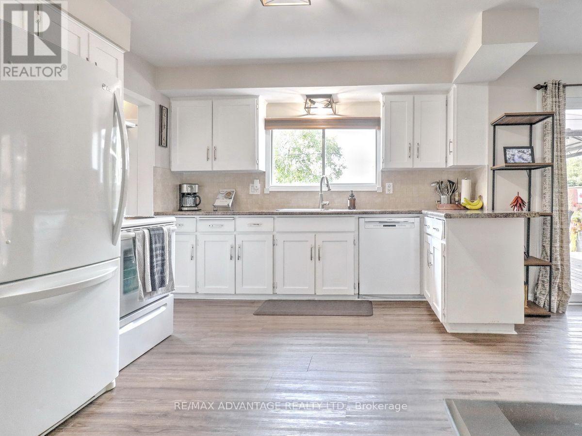 45 Agincourt Gardens, London South, Ontario  N5Z 4E5 - Photo 15 - X13700044