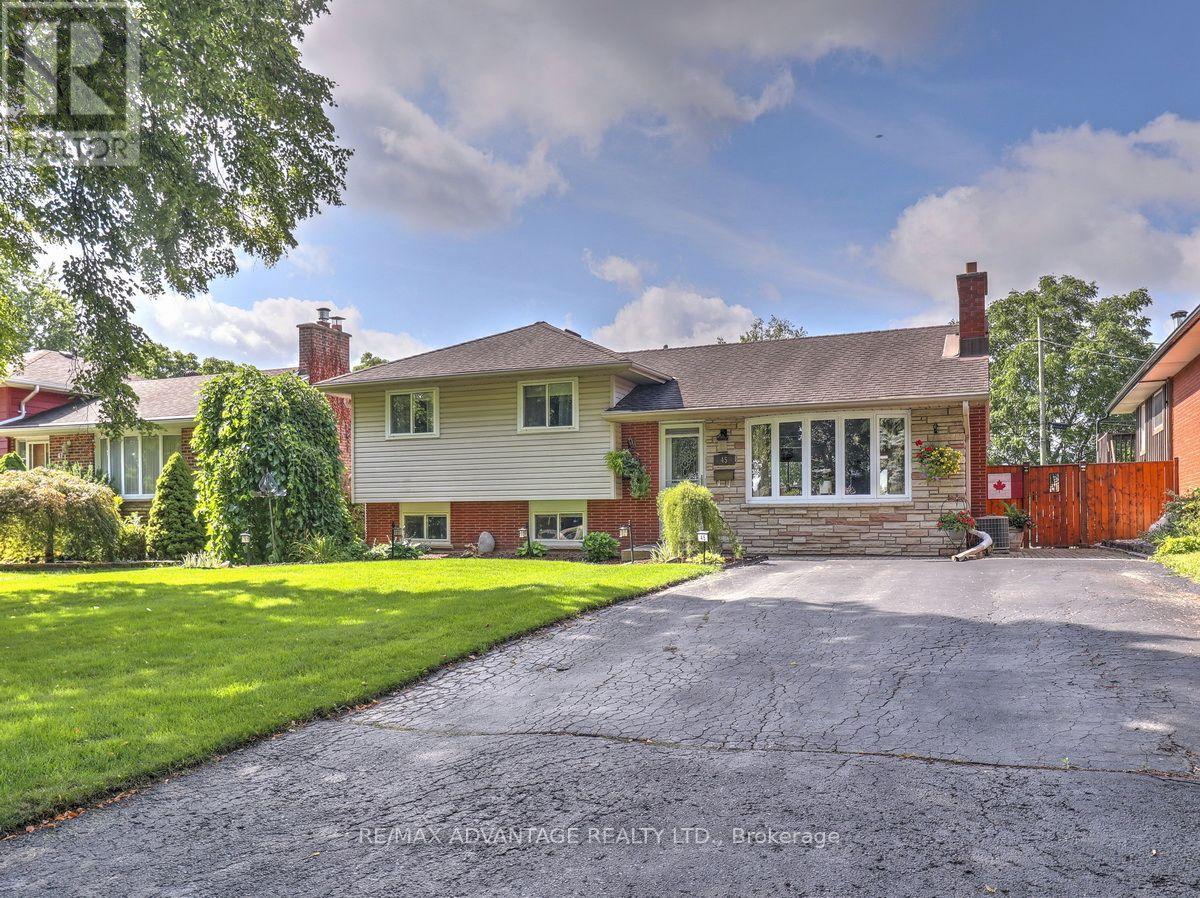 45 Agincourt Gardens, London South, Ontario  N5Z 4E5 - Photo 2 - X13700044