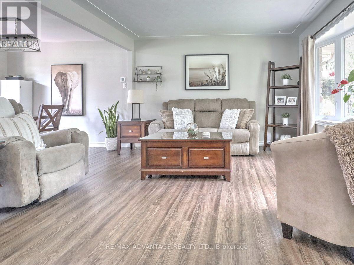45 Agincourt Gardens, London South, Ontario  N5Z 4E5 - Photo 9 - X13700044