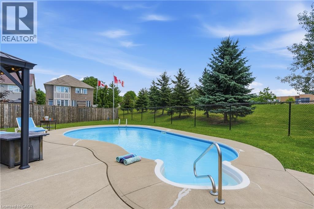 240 Emick Drive, Hamilton, Ontario  L9K 0E1 - Photo 33 - 40842761