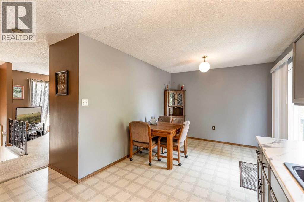 16 Rossdale Street SE, Medicine Hat, Alberta  T1B 1X4 - Photo 12 - A2338312