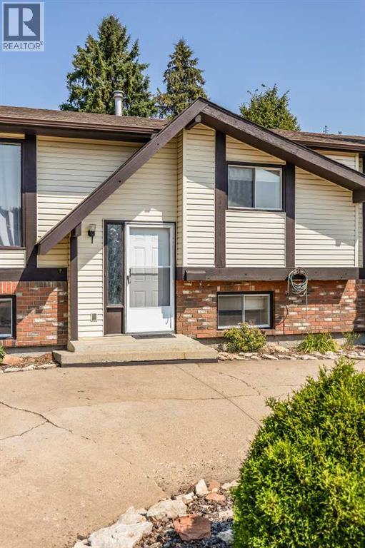 16 Rossdale Street SE, Medicine Hat, Alberta  T1B 1X4 - Photo 5 - A2338312
