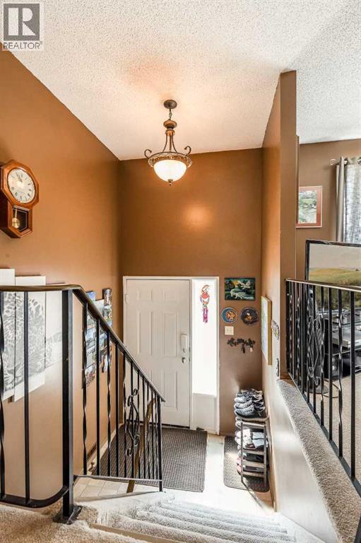 16 Rossdale Street SE, Medicine Hat, Alberta  T1B 1X4 - Photo 7 - A2338312