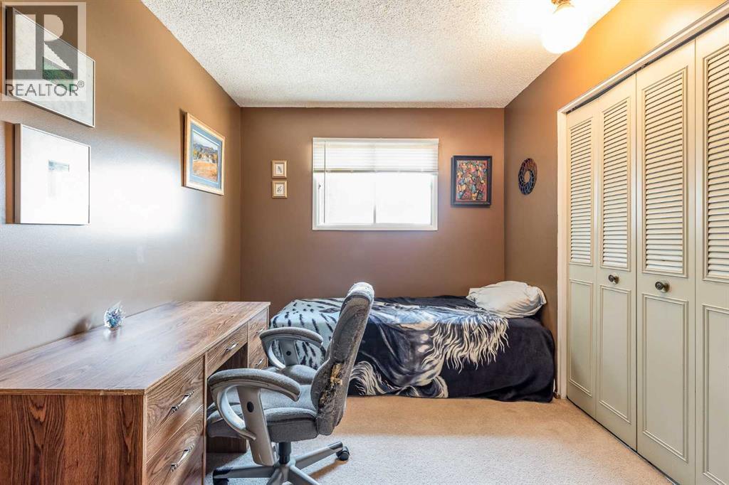 16 Rossdale Street SE, Medicine Hat, Alberta  T1B 1X4 - Photo 22 - A2338312