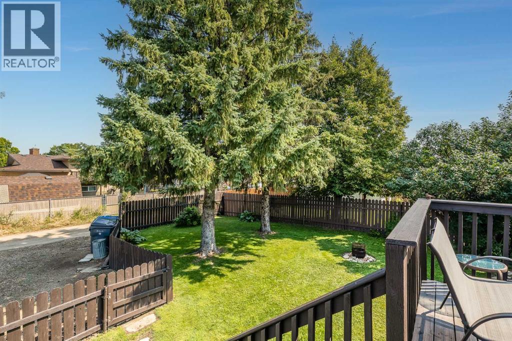 16 Rossdale Street SE, Medicine Hat, Alberta  T1B 1X4 - Photo 36 - A2338312