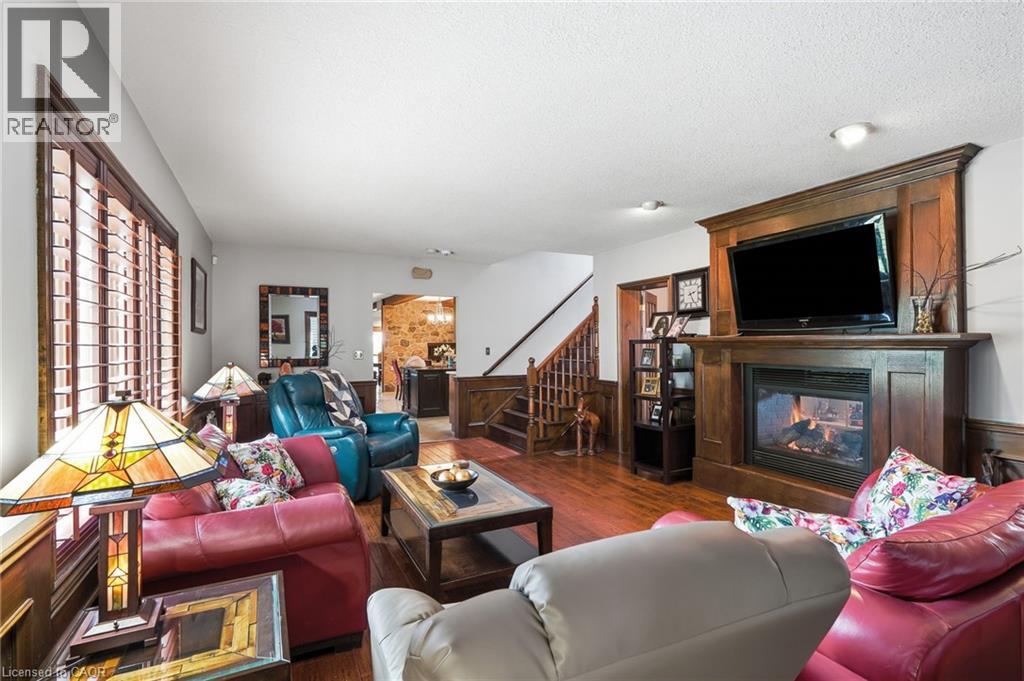 345 Freelton Road, Hamilton, Ontario  N0B 2J0 - Photo 15 - 40854336