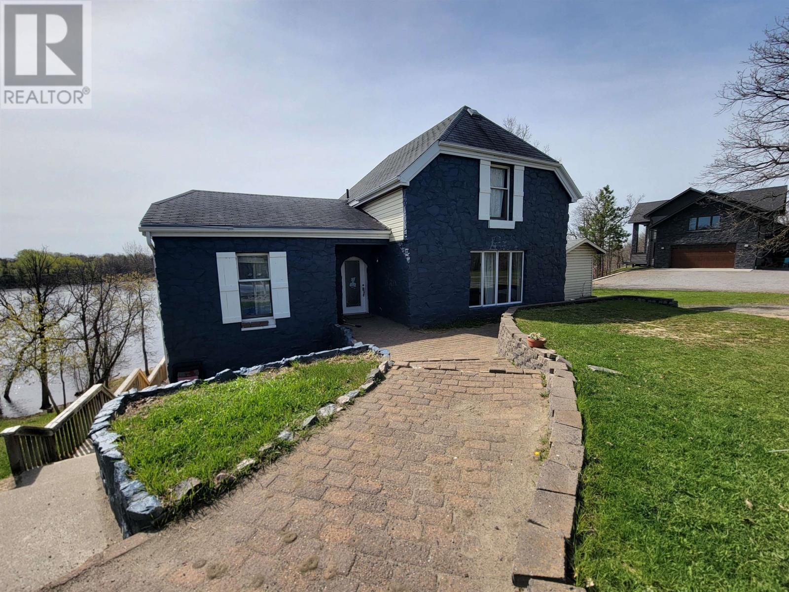 1208 Olde Shambles Rd, Fort Frances, Ontario  P9A 3S7 - Photo 1 - TB2601336