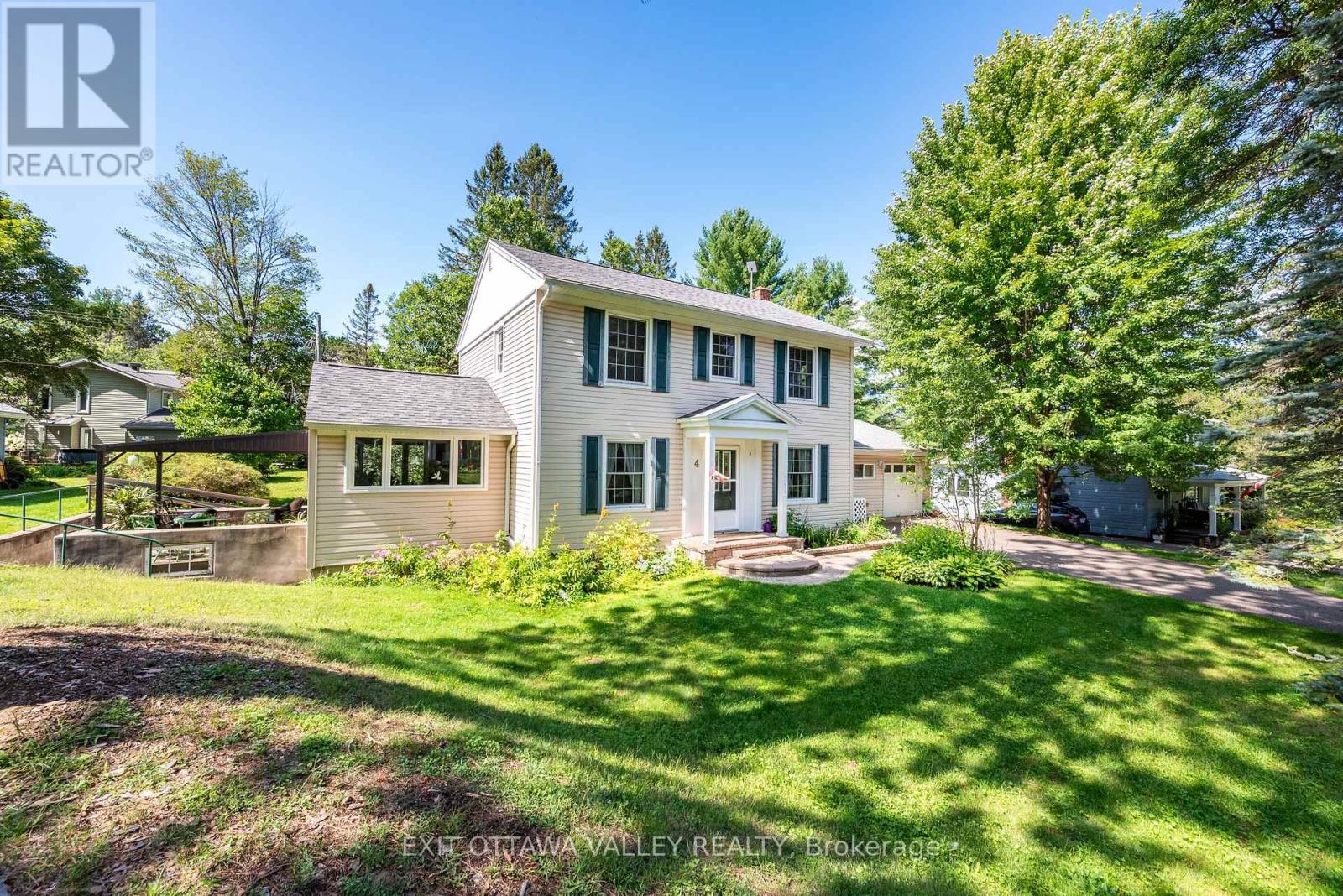 4 Macdonald Street, Deep River, Ontario  K0J 1P0 - Photo 3 - X13699864