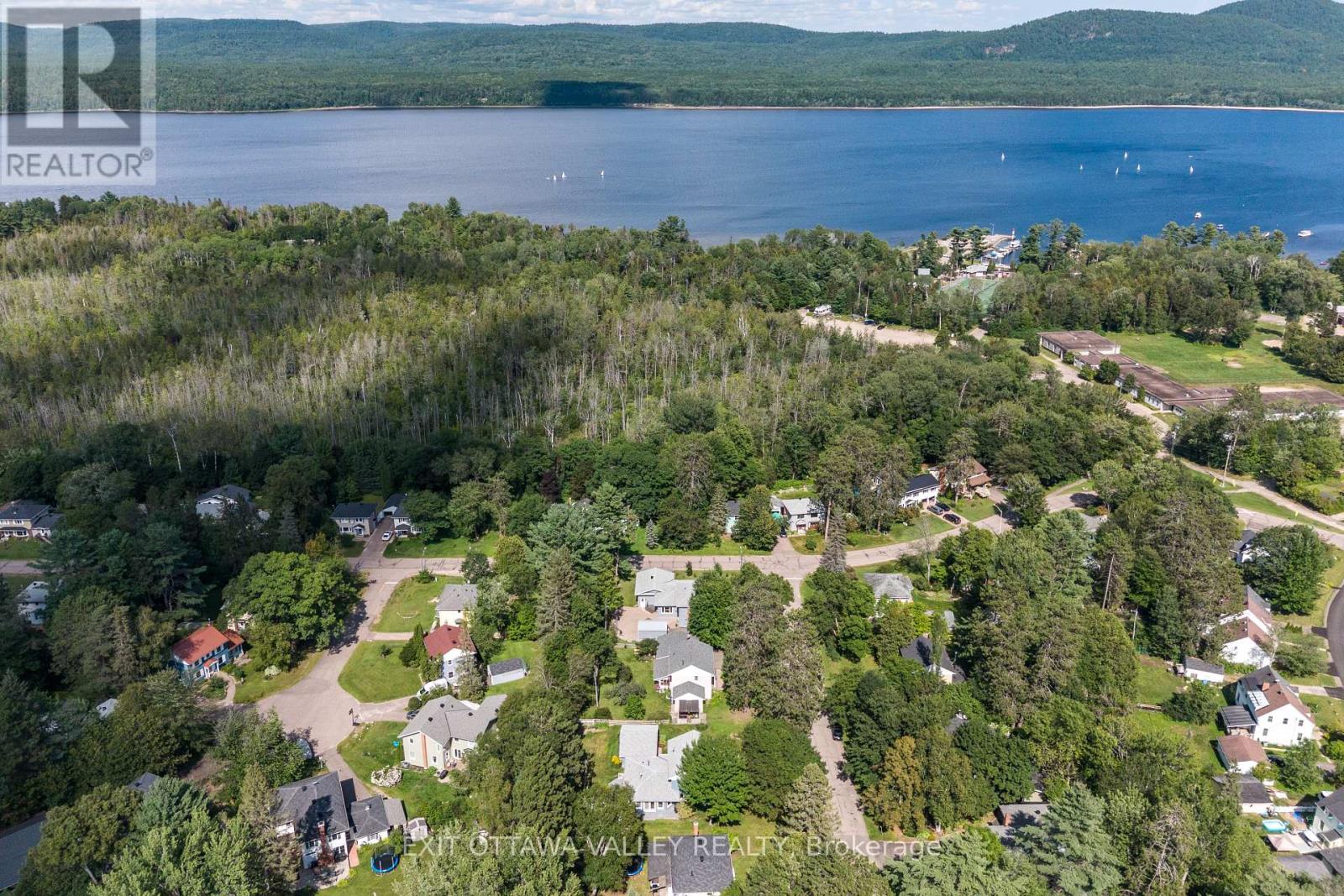 4 Macdonald Street, Deep River, Ontario  K0J 1P0 - Photo 46 - X13699864
