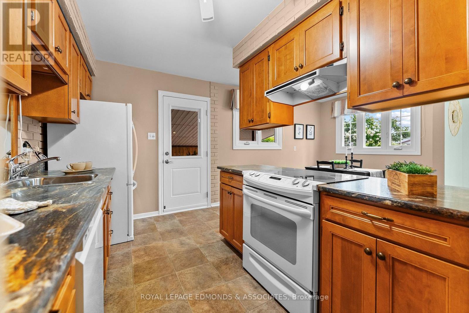 105 Ellis Avenue, Pembroke, Ontario  K8A 2H7 - Photo 16 - X13700142