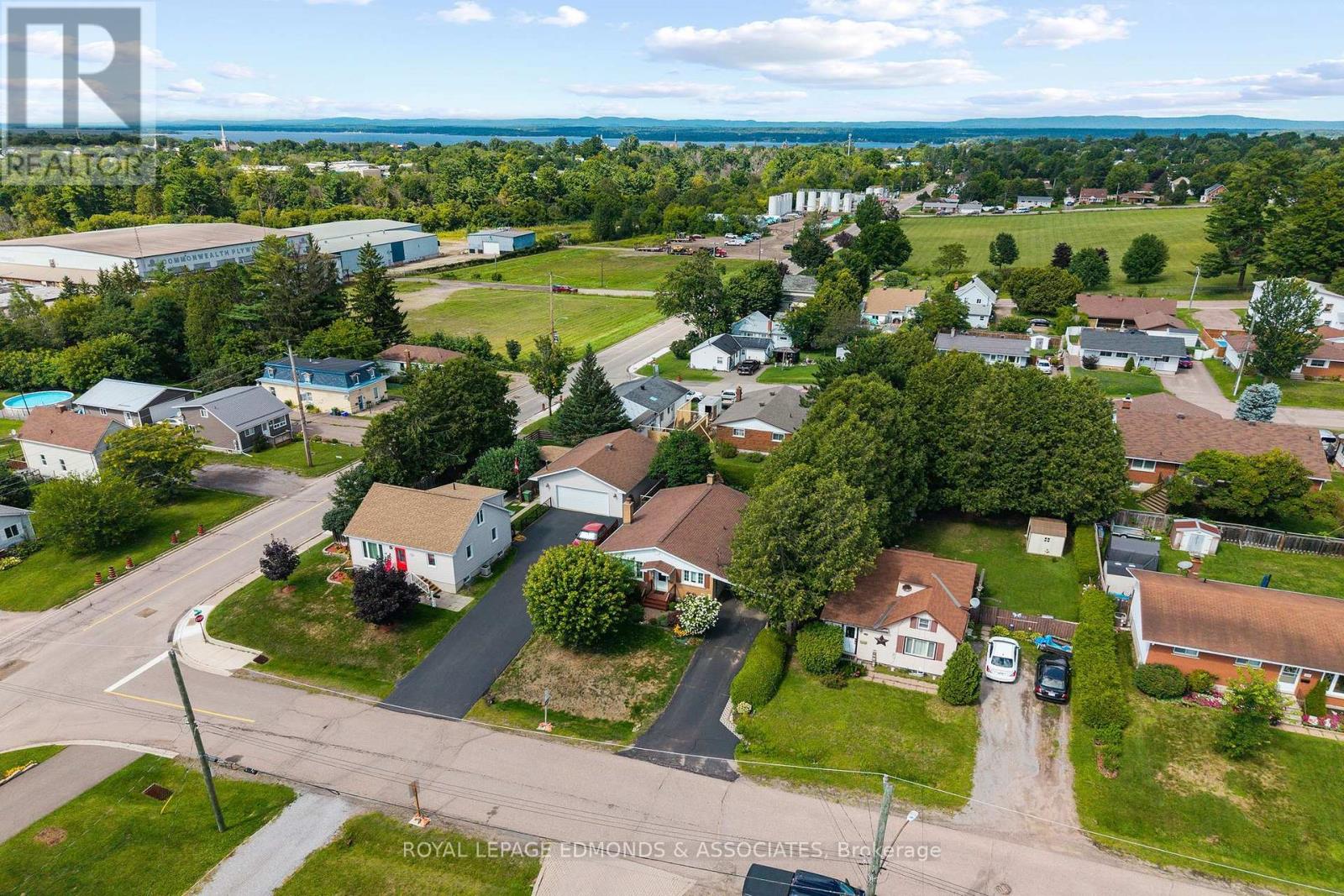 105 Ellis Avenue, Pembroke, Ontario K8A 2H7 - Photo 6 - X13700142