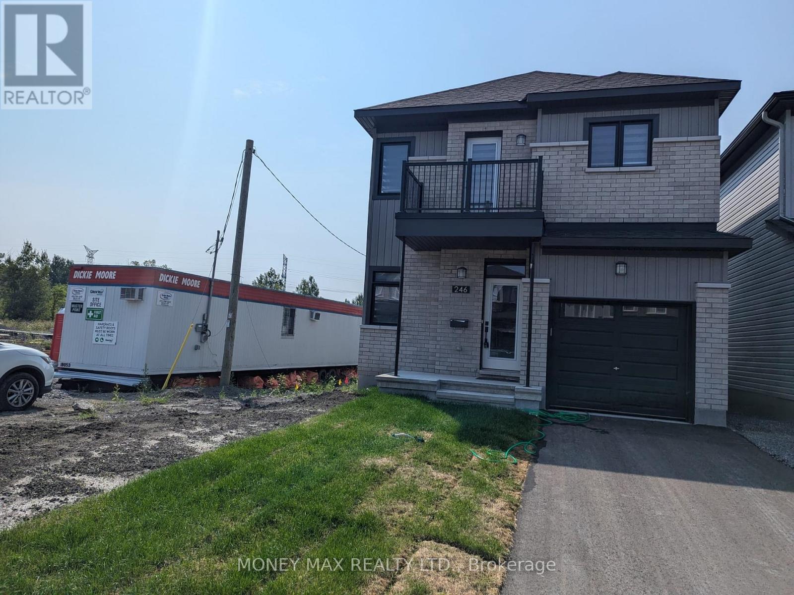 246 Rue De Beaugency Street, Ottawa, Ontario  K1W 0T2 - Photo 3 - X13699910