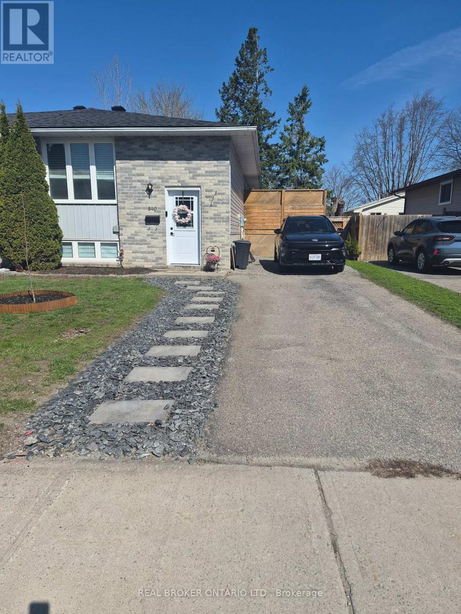 Upper Unit - 840 Macodrum Drive, Brockville, Ontario