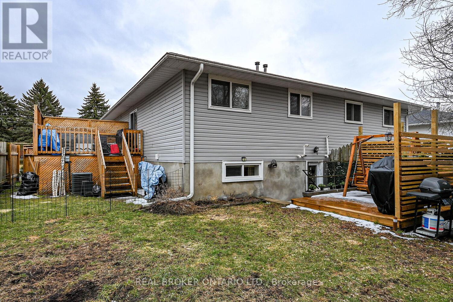 Upper Unit - 840 Macodrum Drive, Brockville, Ontario K6V 6H5 - Photo 2 - X13699938