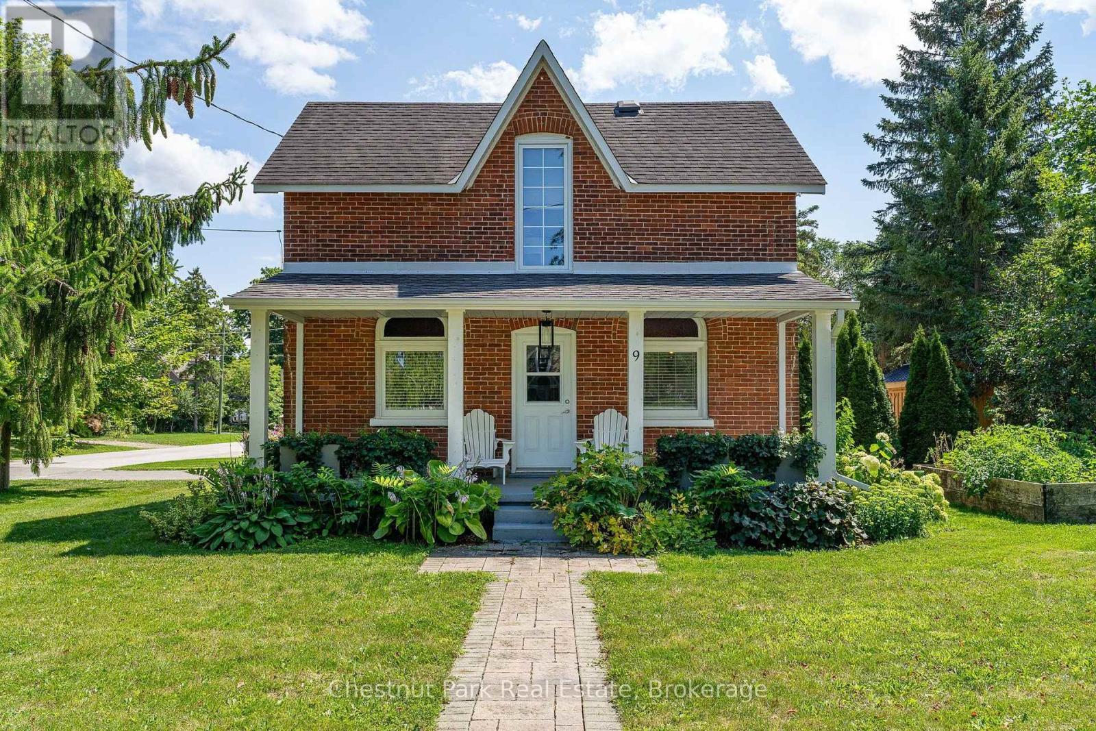 9 Wellington Street E, Clearview (Creemore), Ontario  L0M 1G0 - Photo 2 - S13700006