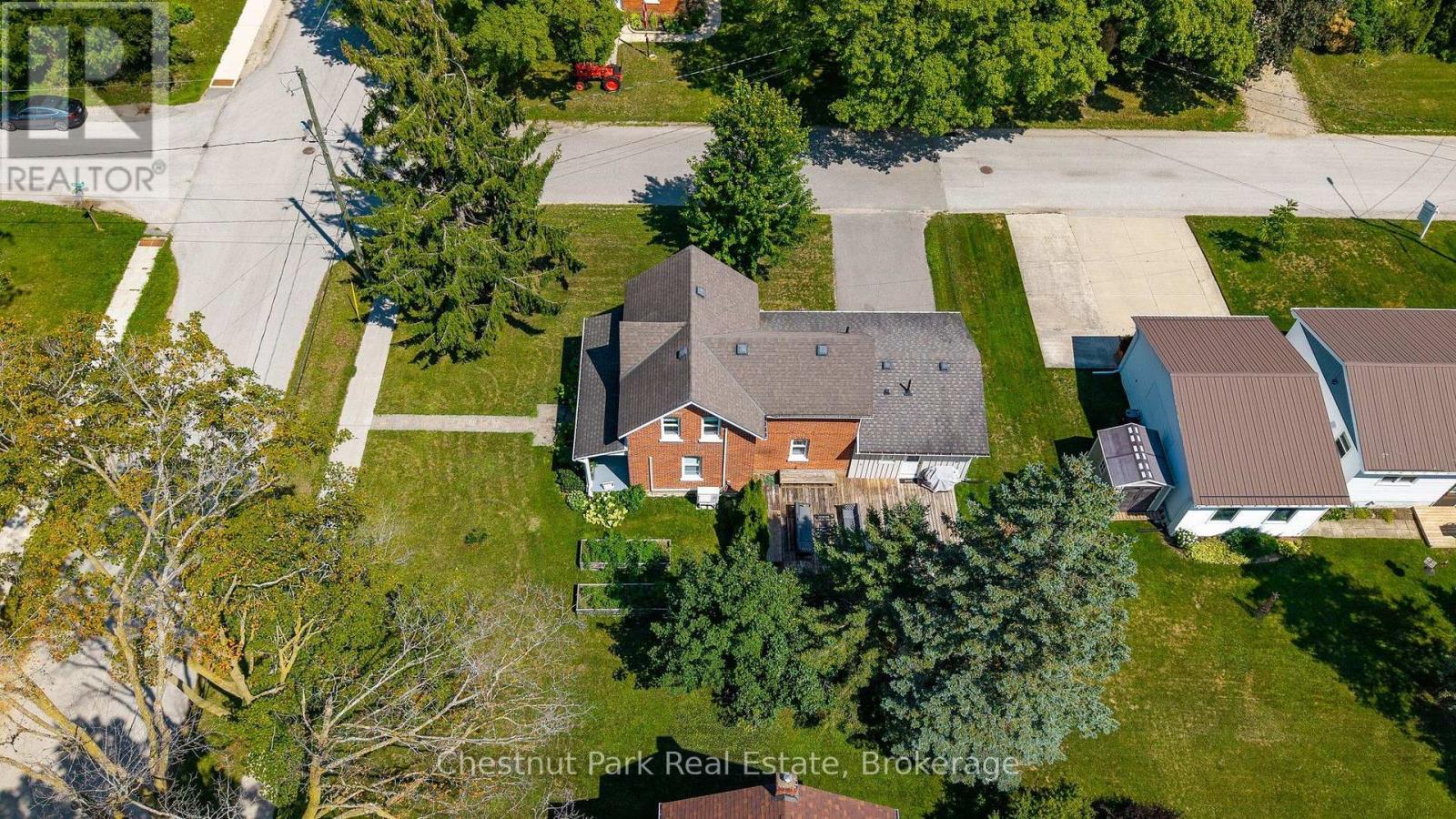9 Wellington Street E, Clearview (Creemore), Ontario  L0M 1G0 - Photo 38 - S13700006