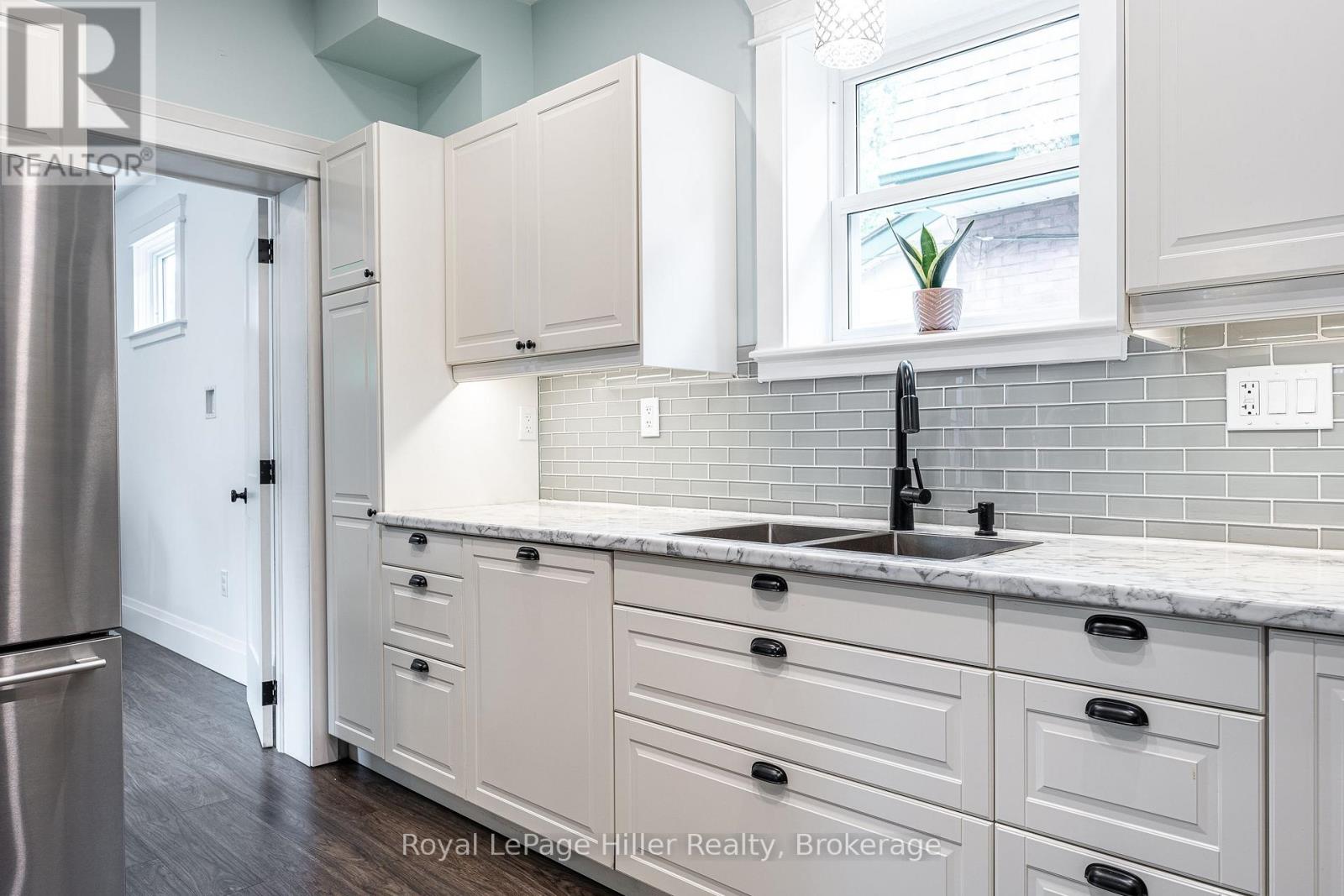 52 Trinity Street, Stratford, Ontario  N5A 4P4 - Photo 13 - X13699882