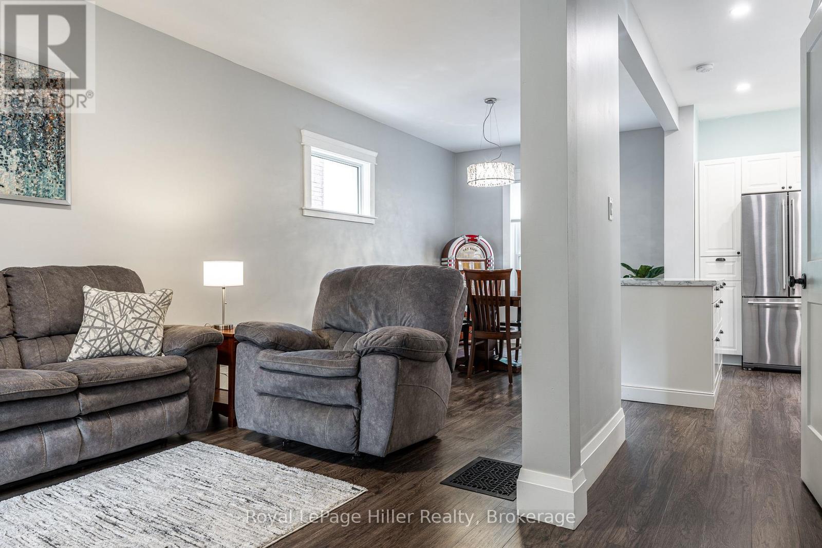 52 Trinity Street, Stratford, Ontario  N5A 4P4 - Photo 5 - X13699882