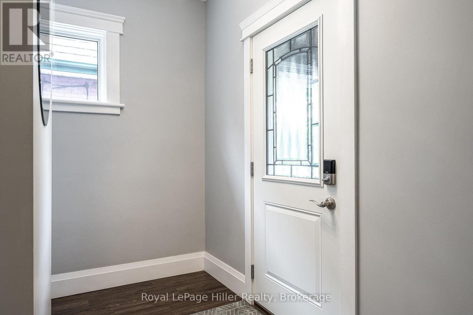52 Trinity Street, Stratford, Ontario  N5A 4P4 - Photo 6 - X13699882